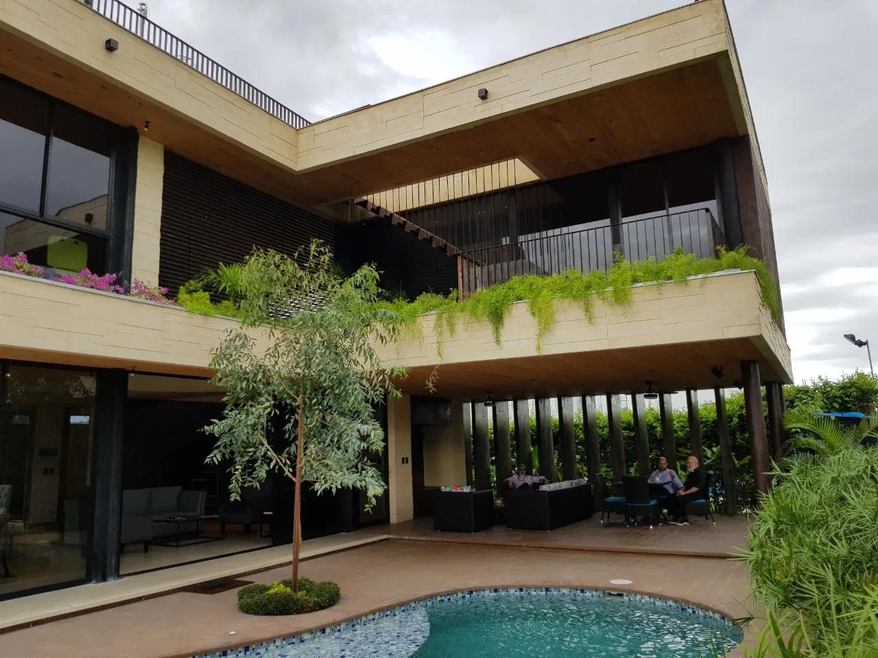 Casa BCA