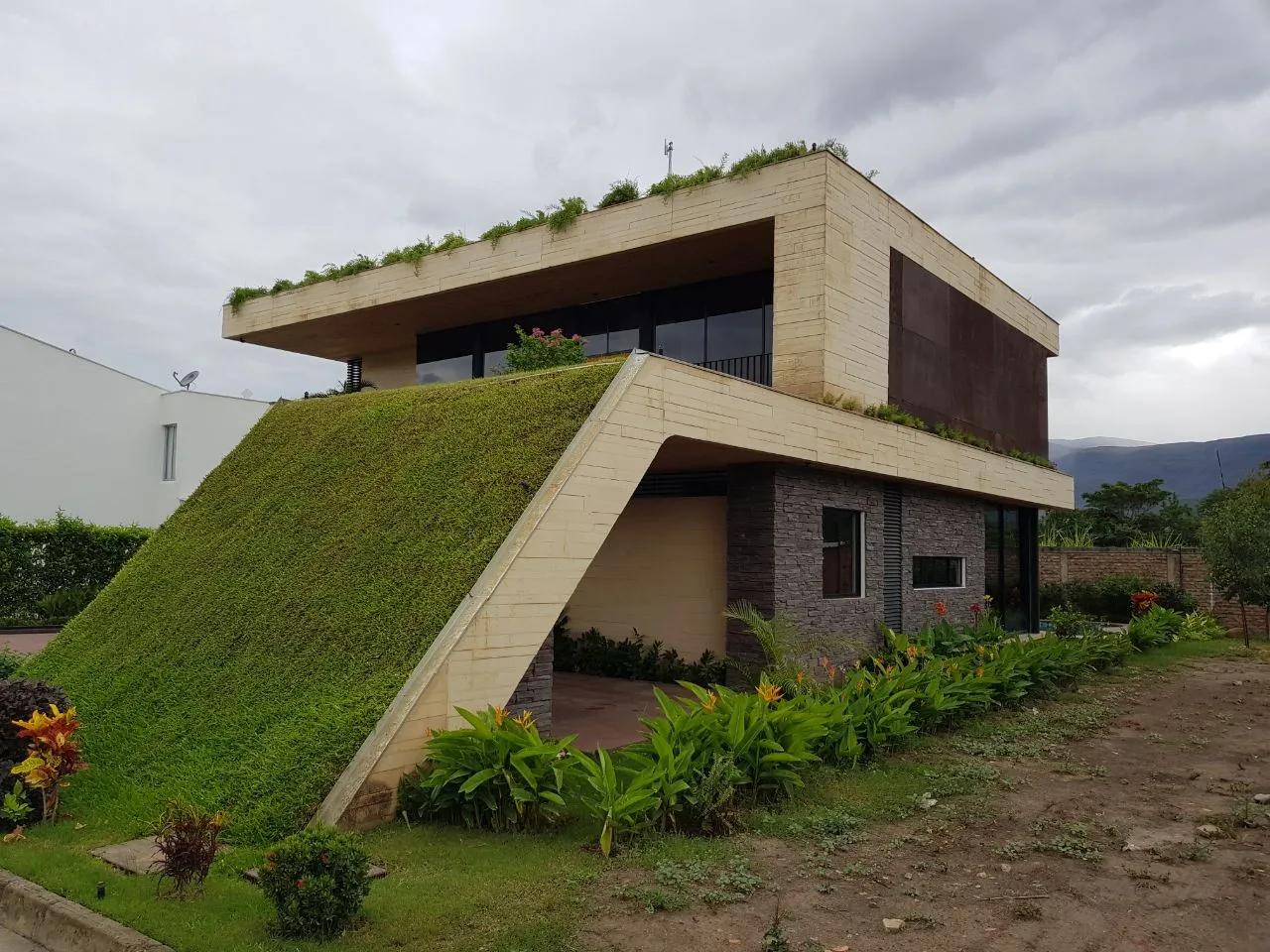 Casa BCA